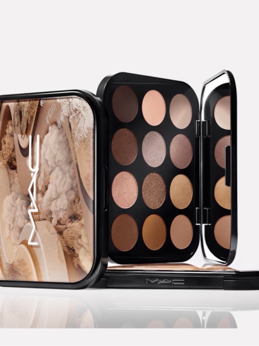 Mac- CONNECT IN COLOUR EYE SHADOW PALETTE: UNFILTERED NUDES. BRAND NEW